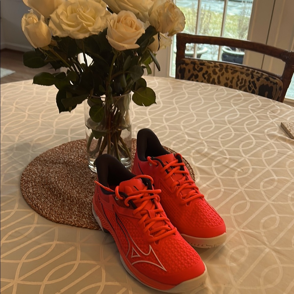MIZUNO -SIZE 9.5 MIZUNO TENNIS 🎾/ PICKLEBALL SHOES $88